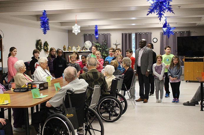 Visite de l'école Boréale au Foyer St-Joseph à Ponteix